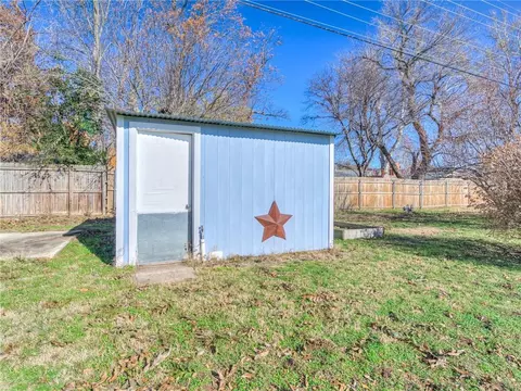 1221 Vine St, Norman, OK 73072 photo 30