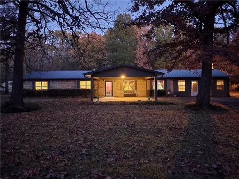 94 Flagstone Hill Ln, Idabel, OK 74745