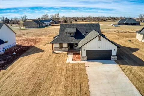 794 Ole Rock Creek Ln, Tuttle, OK 73089