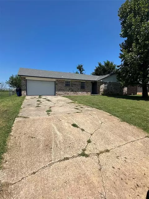20061 Timberidge Rd, Harrah, OK 73045