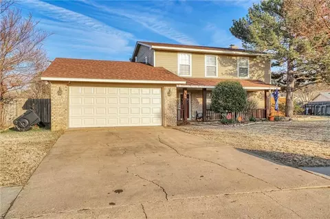 2304 Pawnee Ave, Altus, OK 73521 photo 2