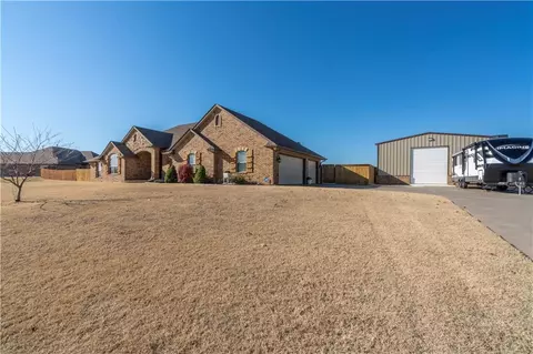1007 Whispering Ridge Dr, Tuttle, OK 73089