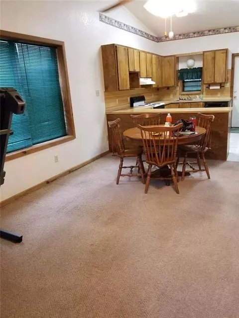 1414 SE Jackson St, Idabel, OK 74745 photo 2