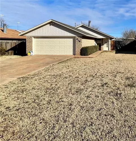 916 N Grady St, Altus, OK 73521 photo 1
