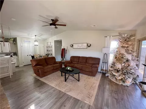 916 N Grady St, Altus, OK 73521 photo 4