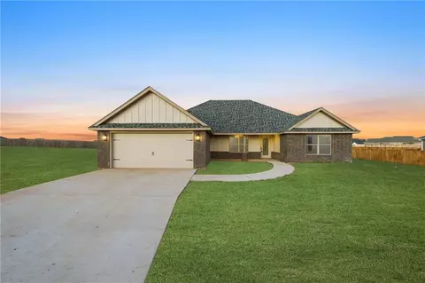 13602 NE Cornwallis Dr, Elgin, OK 73538 photo 1