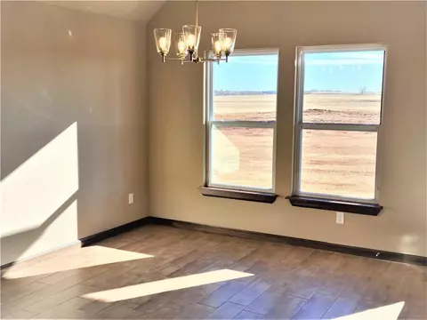 2033 E Rock Creek Rd, Tuttle, OK 73089 photo 3