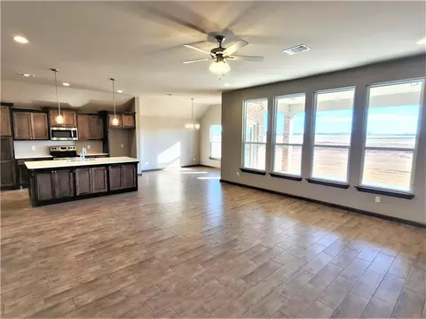 2033 E Rock Creek Rd, Tuttle, OK 73089 photo 23