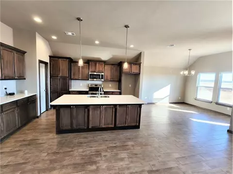 2033 E Rock Creek Rd, Tuttle, OK 73089 photo 8