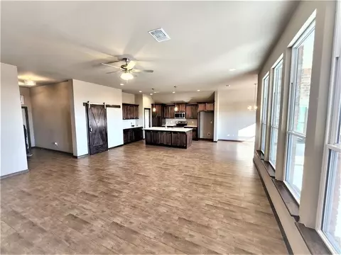 2033 E Rock Creek Rd, Tuttle, OK 73089 photo 24