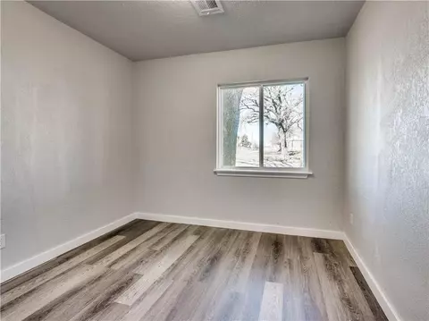 20702 Walker St, Harrah, OK 73045 photo 32