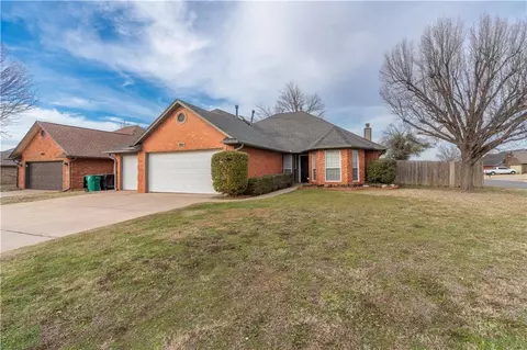 1801 NW 176th St, Edmond, OK 73003