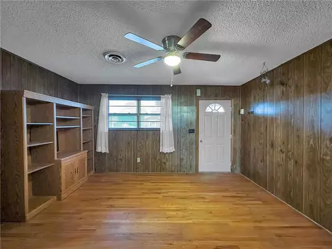 917 Hazel St, Altus, OK 73521 photo 4