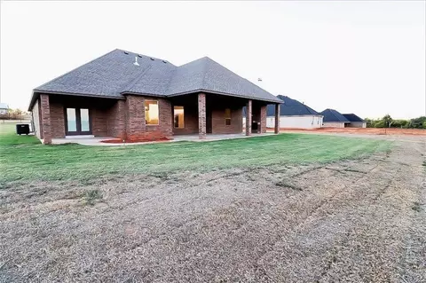 1007 Heritage Hls, Tuttle, OK 73089 photo 3