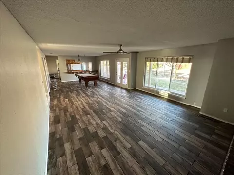 8809 Stoneleigh Ct, Oklahoma City, OK 73132