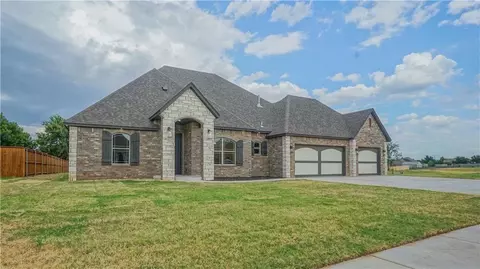 1126 Kimberlin Ln, Tuttle, OK 73089