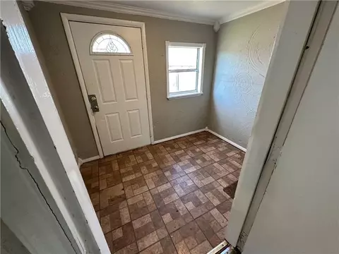 204 NW 4th St, Tuttle, OK 73089 photo 2