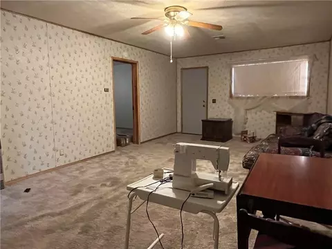 1002 N Lee St, Altus, OK 73521 photo 2