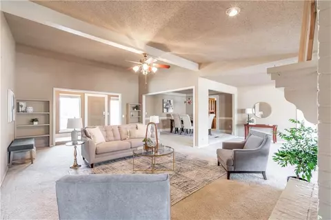14209 Heritage Cir, Edmond, OK 73013