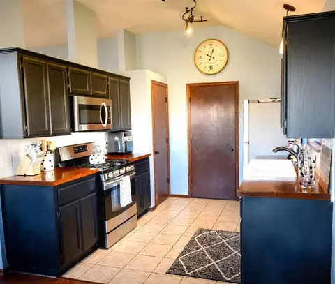 2400 Augusta Dr, Moore, OK 73160 photo 6
