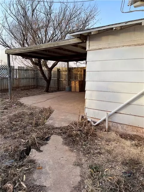 404 W C St, Olustee, OK 73560 photo 14