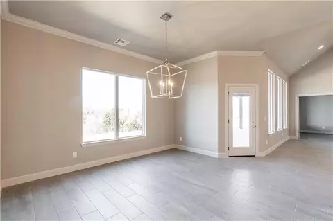 1077 Colonial Ave, Tuttle, OK 73089 photo 12