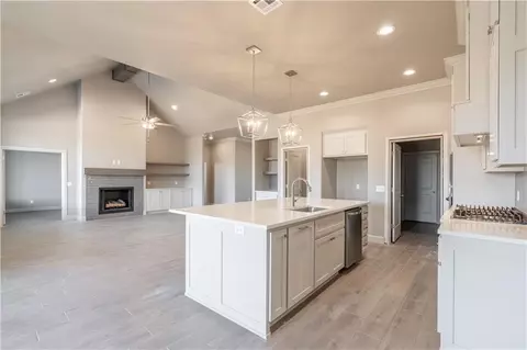 1077 Colonial Ave, Tuttle, OK 73089 photo 8