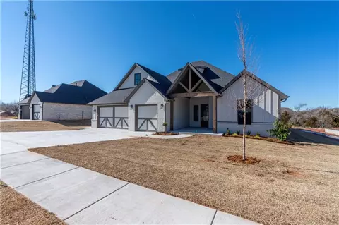 1077 Colonial Ave, Tuttle, OK 73089 photo 2