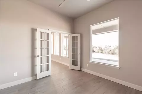 1077 Colonial Ave, Tuttle, OK 73089 photo 7