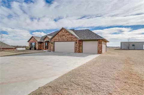 2125 E Sooner Rd, Tuttle, OK 73089 photo 2