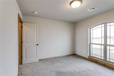 2125 E Sooner Rd, Tuttle, OK 73089 photo 31
