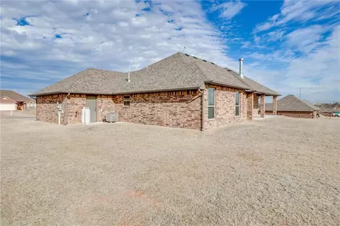 2125 E Sooner Rd, Tuttle, OK 73089 photo 38