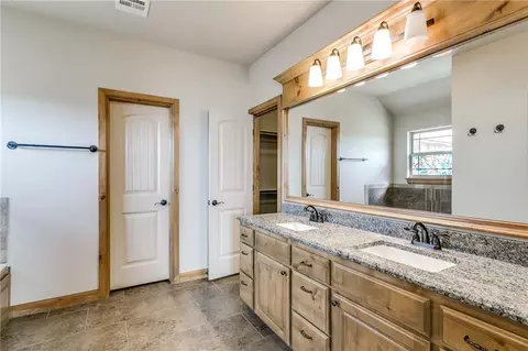 2125 E Sooner Rd, Tuttle, OK 73089 photo 22