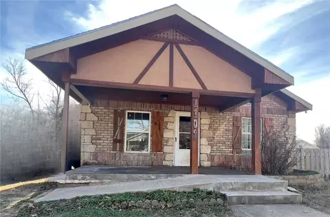 1109 E 9th St, Shawnee, OK 74801