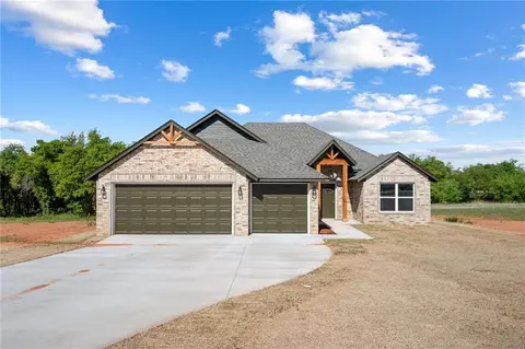 1212 Layla Ln, Blanchard, OK 73010