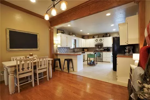 213 E 6th St, Hydro, OK 73048 photo 7