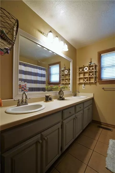 213 E 6th St, Hydro, OK 73048 photo 15