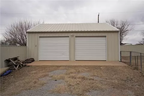 213 E 6th St, Hydro, OK 73048 photo 27