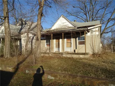 245 S Oklahoma Ave, Shawnee, OK 74801