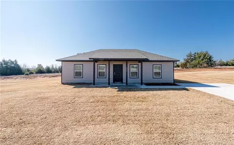 5291 Bluestem Ave, Guthrie, OK 73044