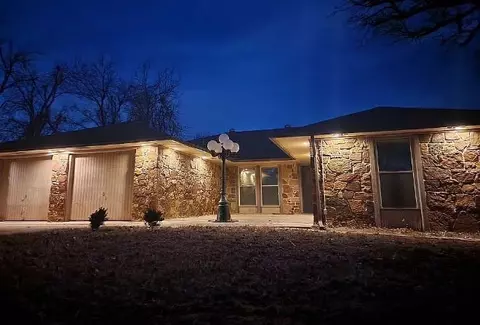 29904 Lake Dr, Mcloud, OK 74851 photo 1