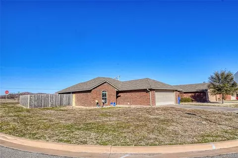 109 NW Jordan Way, Cache, OK 73527 photo 3