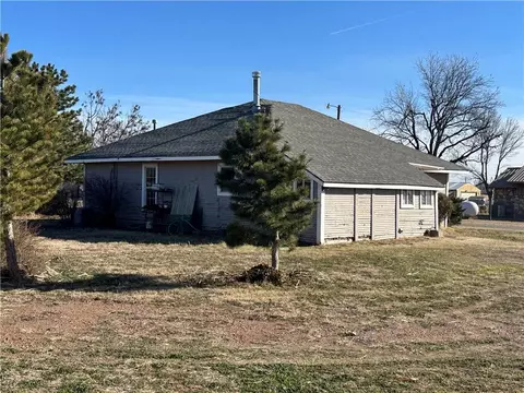 113 6th St, Headrick, OK 73549 photo 1