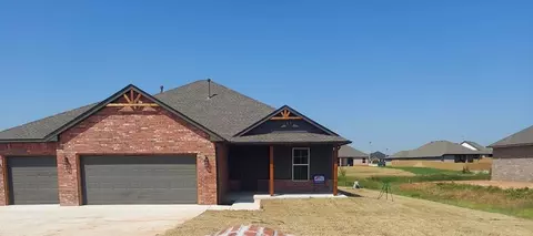 13694 NE Lafayette Dr, Elgin, OK 73538