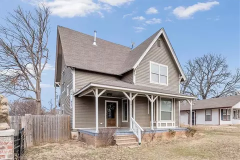 510 E Springer Ave, Guthrie, OK 73044 photo 1