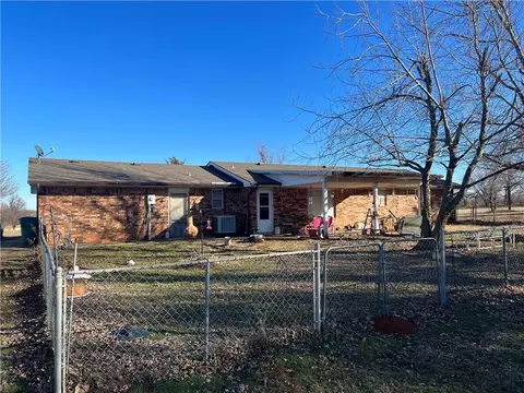 805 S Sara Rd, Tuttle, OK 73089 photo 3