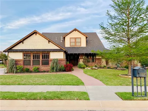 4532 Deerfield Dr, Edmond, OK 73034