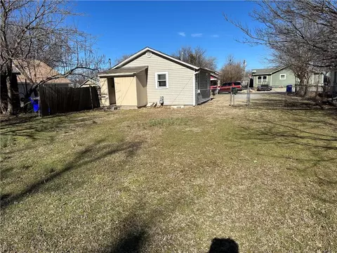 228 E Mosier Sts, Norman, OK 73069 photo 14