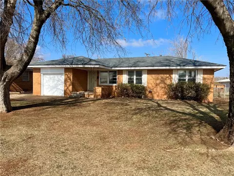 1007 Asalee St, Altus, OK 73521 photo 3