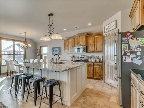 2131 E Sooner Rd, Tuttle, OK 73089 photo 9